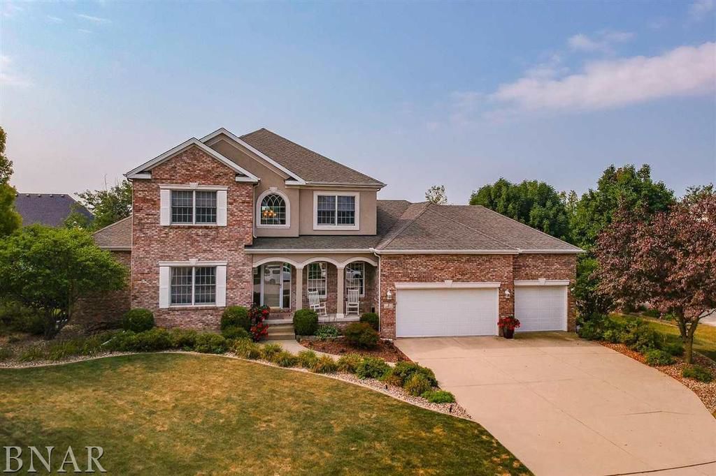 3 Currie Court, Bloomington $397,500